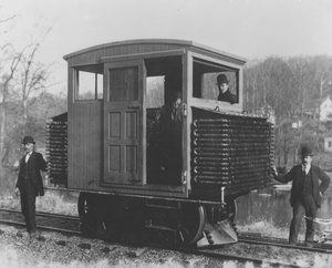 Alfred I. du Pontin suunnittelema vetomoottori, 1905